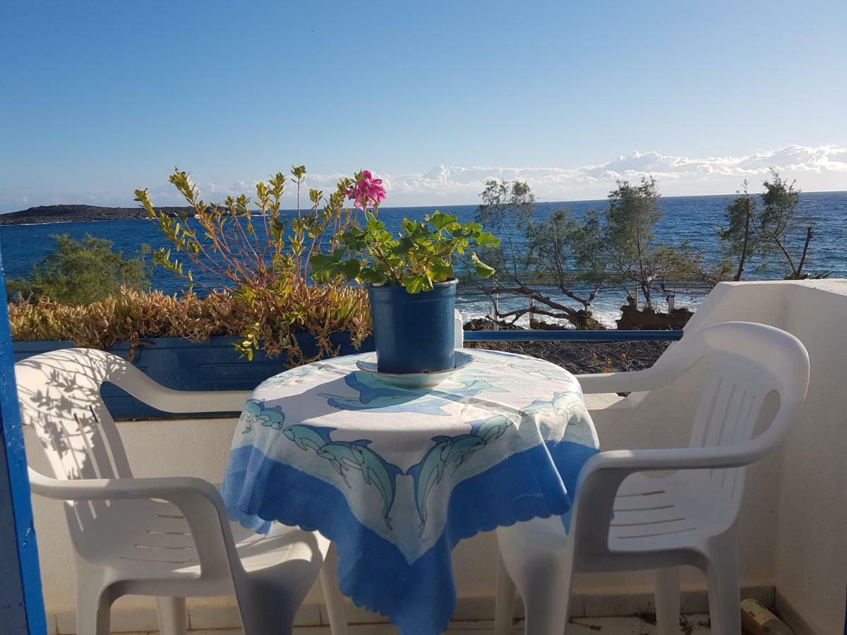 Taverna Akrogiali Loutrón Luaran gambar